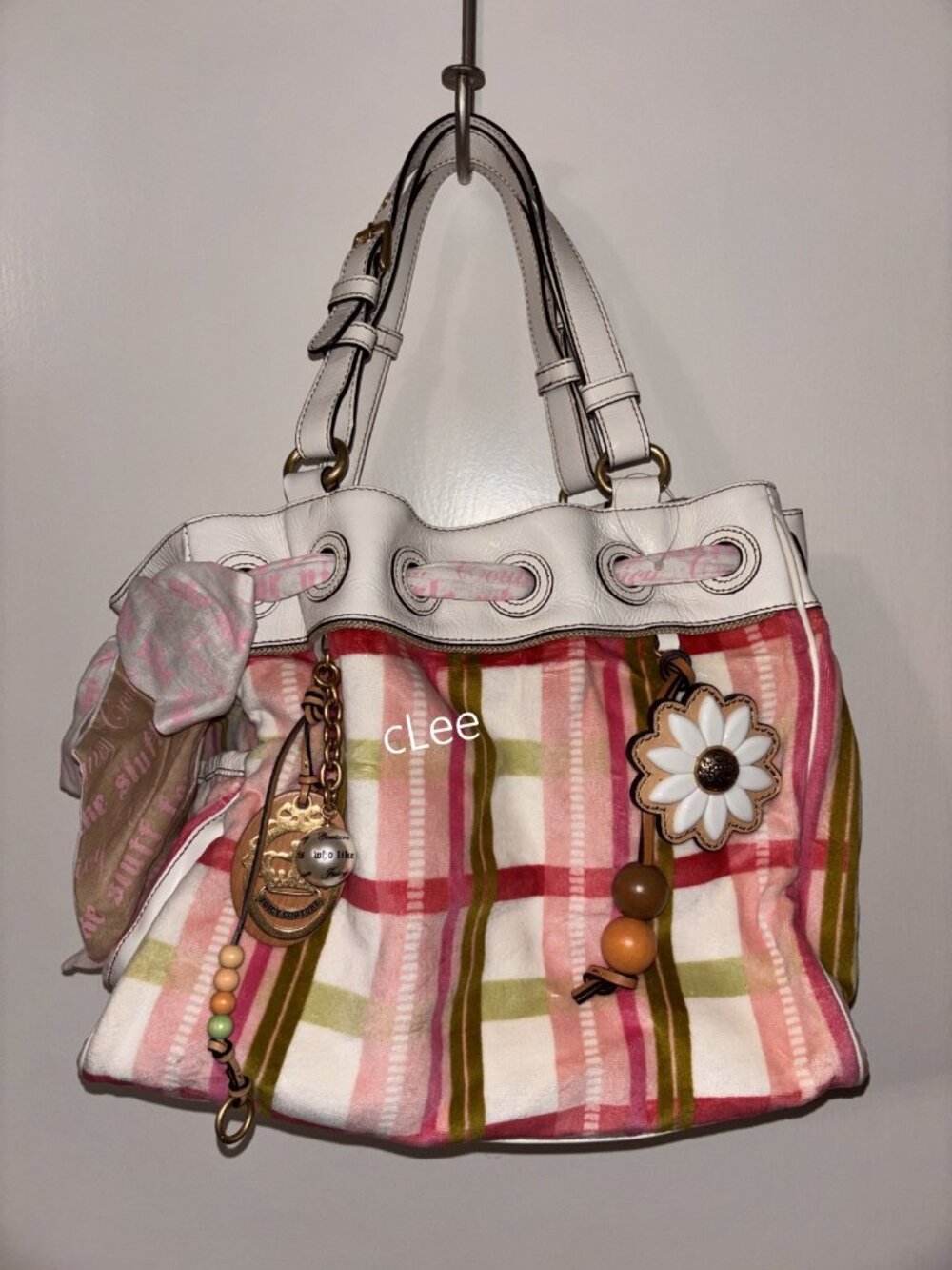 VINTAGE JUICY COUTURE DAYDREAMER White Pink Plaid Daisy Flower Charms Leather